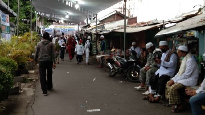 Persiapan akad nikah putri Habib Rizieq Shihab dan Maulid Nabi. 