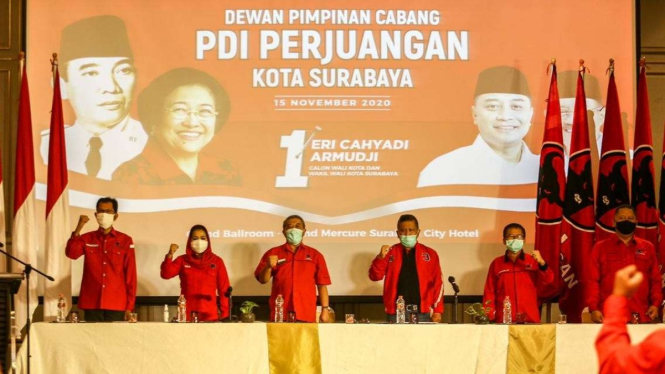 Sekretaris Jenderal PDIP Hasto Kristiyanto dalam rapat konsolidasi pemenangan pilkada Surabaya di Surabaya, Jawa Timur, pada Minggu, 15 November 2020.