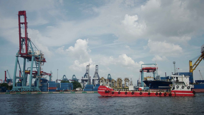 Pelabuhan Tanjung Priok.