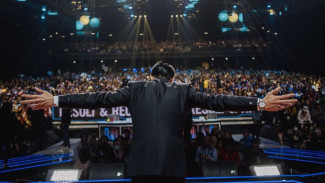 Daniel Mananta Berhenti Jadi Host Indonesian Idol, Ini Alasannya