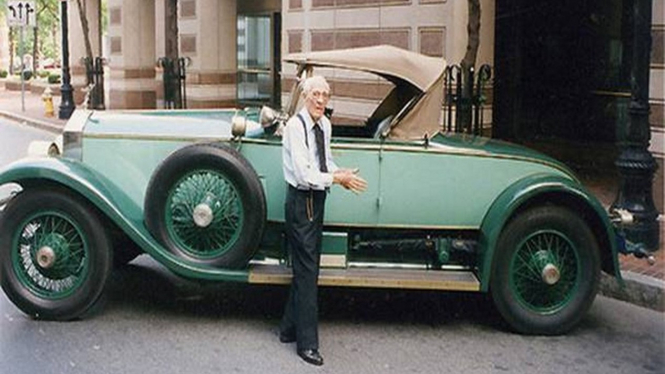 Alan Swift dan mobil Rolls-Royce kesayangannya