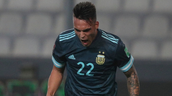Lautaro Martinez cetak gol saat Timnas Argentina menghadapi Peru