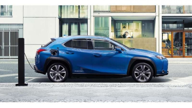 Mobil listrik Lexus UX 300e.