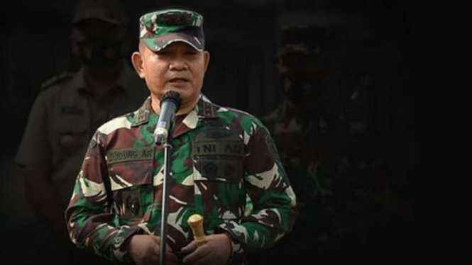 VIVA Militer: Mayjen TNI DA.