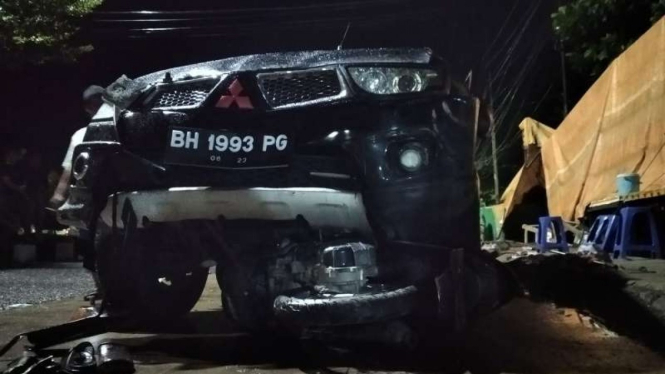Mobil Pajero tabrakan sebabkan anak tewas