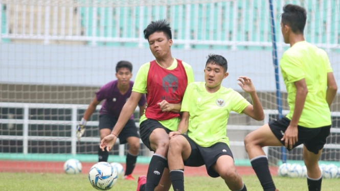 Pemusatan latihan Timnas Indonesi U-16 di Stadion Pakansari