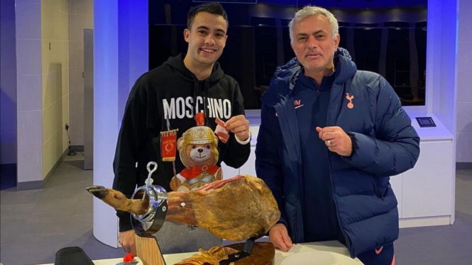 Jose Mourinho membelikan daging ham seharga Rp9 juta ke Sergio Reguilon. 