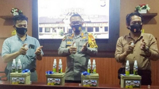 Hand sanitizer yang terbuat dari ballo atau tuak racikan Polres Takalar