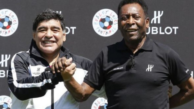 Legenda Timnas Argentina, Diego Maradona, bersama Pele