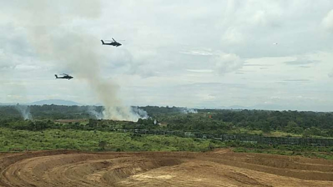 VIVA Militer: Helikopter Apache TNI muncul di Latancab Kartika Yudha 2020.