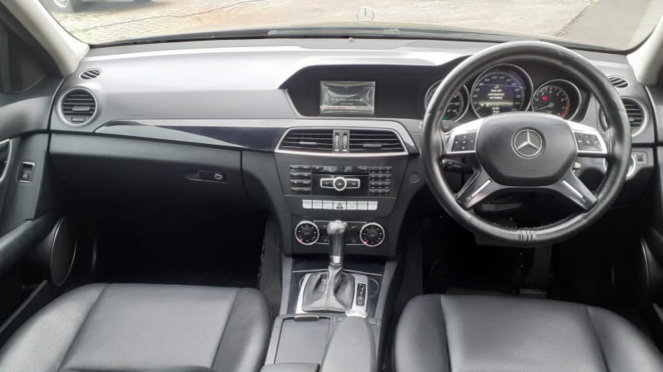 Mobil Bekas Rp100 jutaan