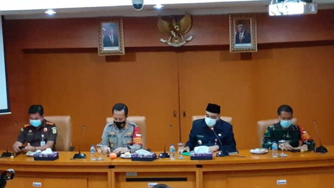 Bupati Tangerang Ahmed Zaky Iskandar bersama Kapolres dan Dandim 