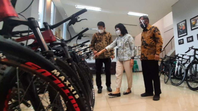 Direktur United Bike Henry Mulyadi sela kegiatan kerja sama MoU dengan Industri Kecil dan Menengah di Bogor, Jawa Barat, Kamis, 3 Desember 2020.