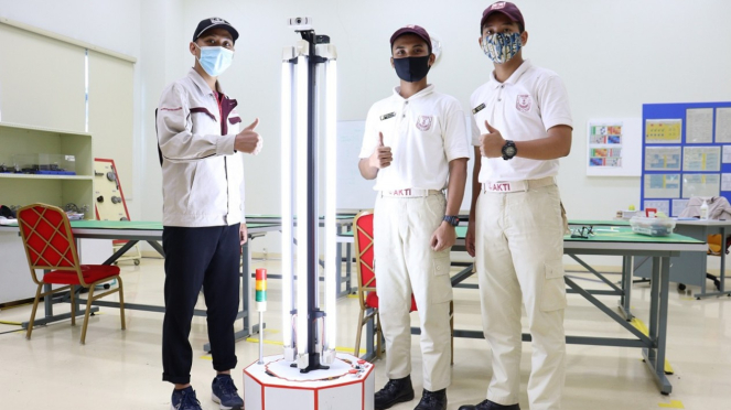Lulusan Toyota Indonesia Academy ciptakan Robot UV