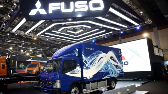 Truk Mitsubishi Fuso eCanter berpenggerak listrik