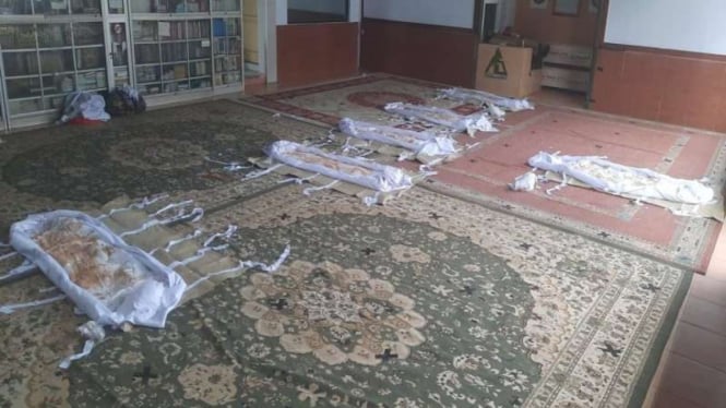 Enam kain kafan untuk anggota FPI  yang tewas ditembak polisi