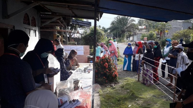 Suasana pencoblosan di TPS Pasaman.