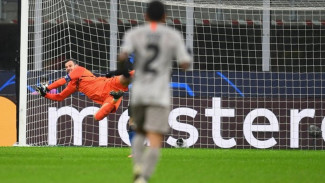 Video Kompilasi Aksi Kiper Inter Milan Kebobolan saat Bengong