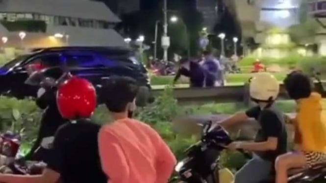 Viral pemukulan brutal di Jalan Sudirman, Jakarta