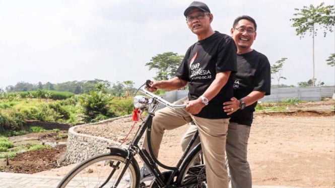 Ketum Muhamadiyah Haedar Nashir dan Rektor UMP Anjar Nugroho