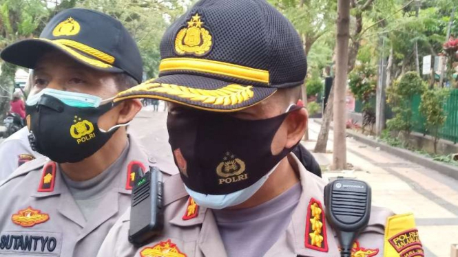 Kepala Kepolisian Resor Kota Malang Kota Komisaris Besar Polisi Leonardus Simarmata