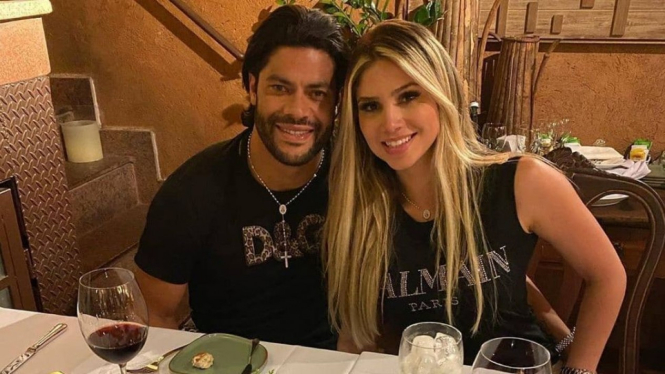 Hulk dan istri barunya Camila Angelo
