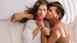 3 posiciones sexuales extremas al estilo Kama-sutra, dale a tu mujer el máximo orgasmo