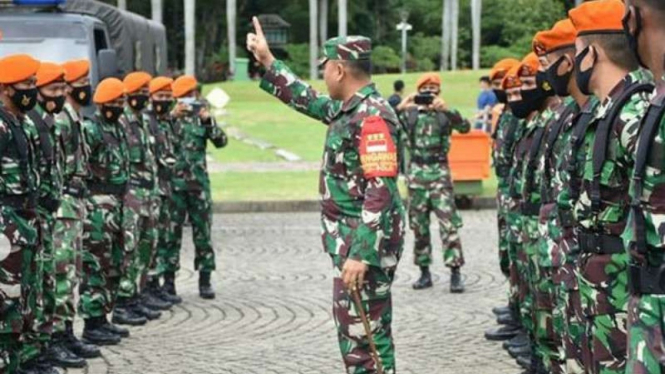 VIVA Militer: Dandim 0501/JP Kolonel Inf Lukman Arief