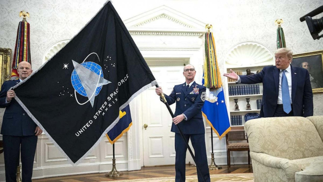 Bendera Angkatan Luar Angkasa AS (US Space Force).