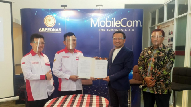 Bikin Desa Go Digital, MobileCom dan Abpednas Buat Web dan Mobile Apps. (FOTO: MobileCom)