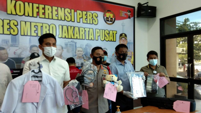 Polisi ringkus dokter gadungan yang tipu pasiennya hingga ratusan juta.