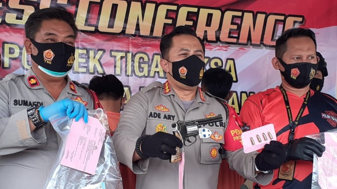 Polisi amankan senjata api saat bubarkan kerumunan pemuda di Tangerang