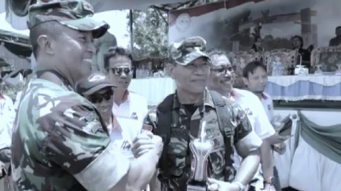 VIVA Militer: Mayjen TNI (purnawirawan) Widodo dan Jenderal TNI Andika.