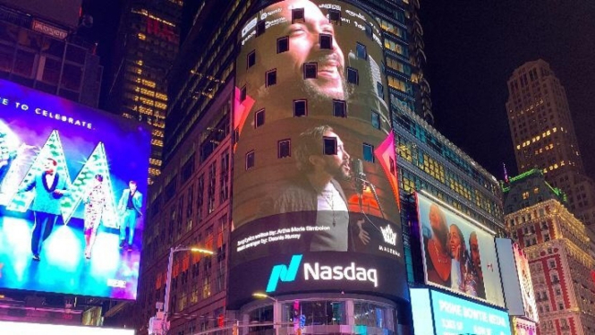 Maruli Tampubolon di Times Square, New York.