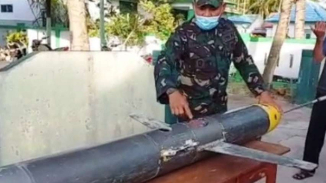 Benda diduga drone yang ditemukan nelayan di Selayar.