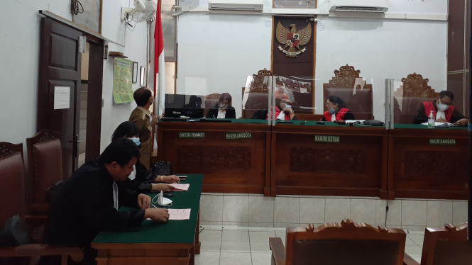 Sidang tuntutan Tio Pakusadewo