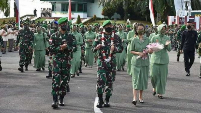 VIVA Militer: Prajurit Kodam Cenderawasih sambut Pangdam Mayjen TNI Ignatius