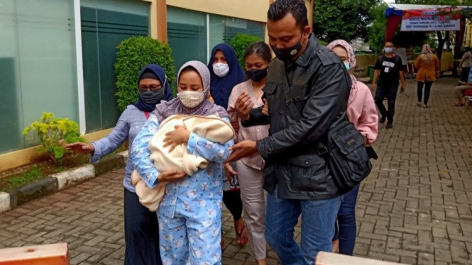 Bayi penumpang Sriwijaya Air yang berusia 7 hari