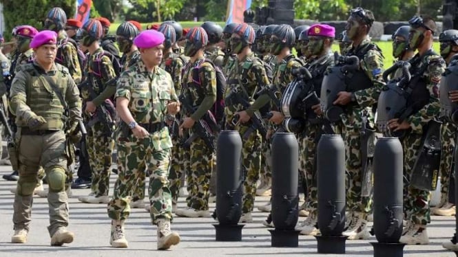 VIVA Militer: Pasukan Korps Marinir TNI Angkatan Laut