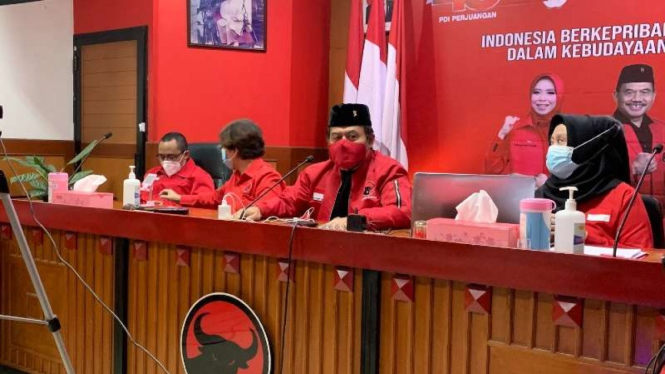 Konferensi pers DPD PDI Perjuangan Jawa Barat di Bandung