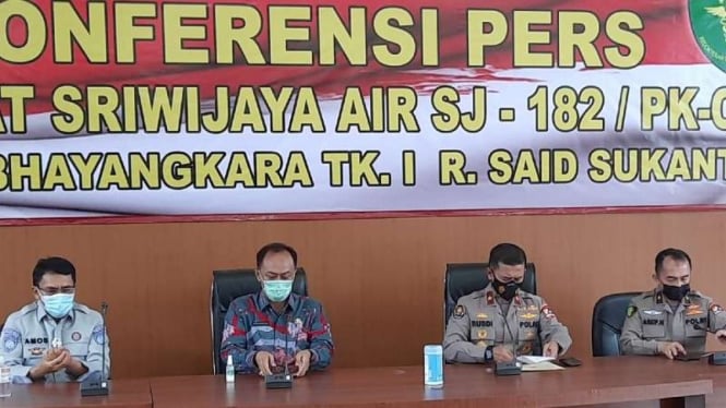 Konferensi pers tentang follow up korban Sriwijaya Air jatuh