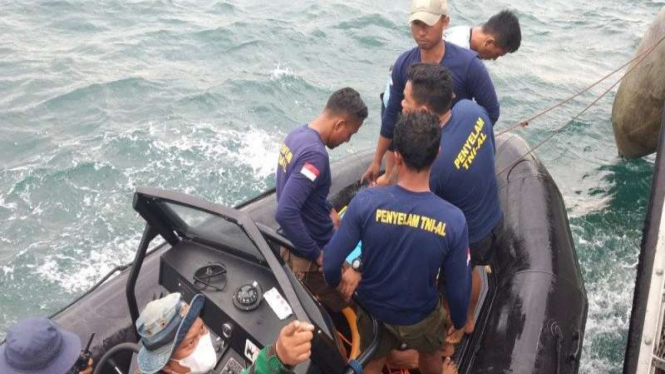 Tim penyelam TNI AL telah berhasil menemukan kotak hitam Sriwijaya Air