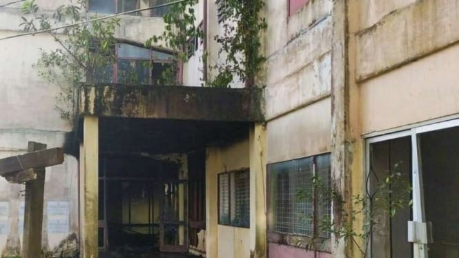 Gedung asrama putra Universitas Sumatera Utara terbakar.