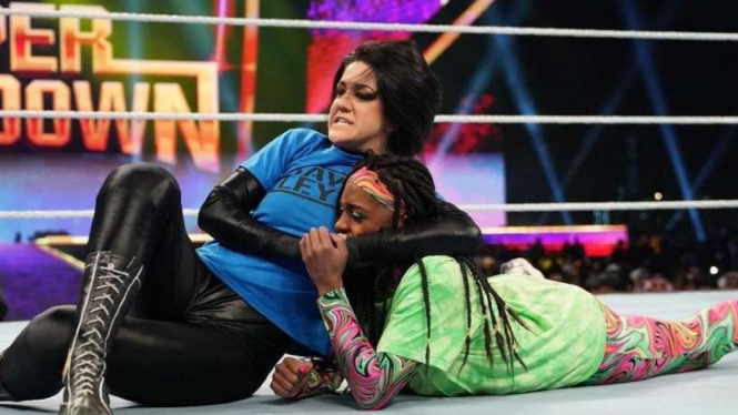 Duel WWE Bayley vs Naomi di Arab Saudi.