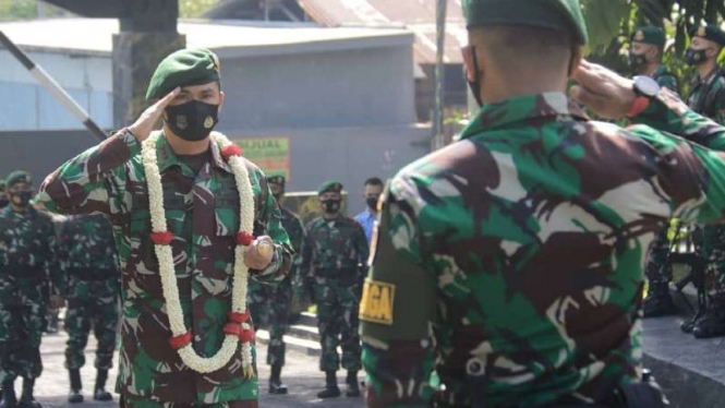 VIVA Militer: Komandan Brigif 13/Galuh, Kolonel M Mahbub Junaedi.