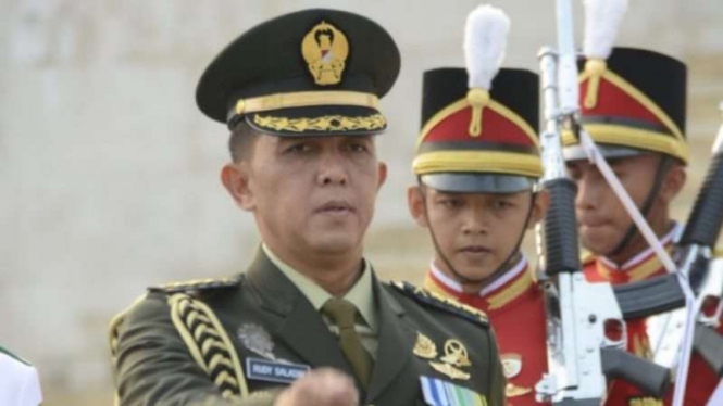 VIVA Militer: Ajudan Presiden Joko Widodo, Kolonel Inf Rudy Saladin