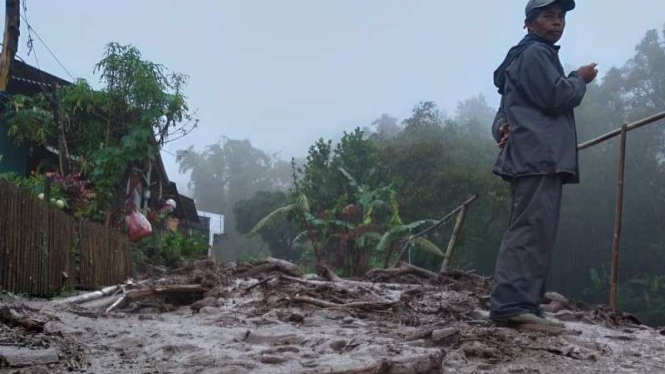 Banjir bandang di Puncak Mas