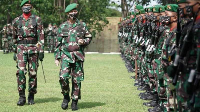 VIVA Militer: Pangdam XVI/Hassanudin, Mayjen TNI Andi Sumangerukka