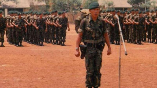 VIVA Militer: Letjen TNI (Purn.) Sutiyoso (kiri) saat masih berdinas