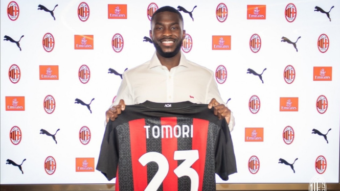 Pemain baru AC Milan, Fikayo Tomori. 